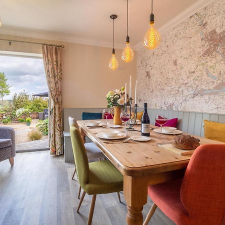 Immaculate Luxury Retreat In Pretty Village With Great Pubs - Box Valley Cottage ストーク・バイ・ネイランド エクステリア 写真