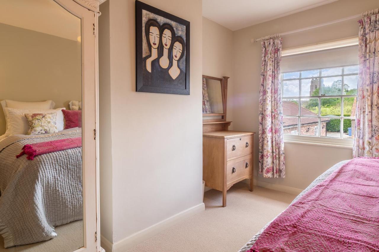 Immaculate Luxury Retreat In Pretty Village With Great Pubs - Box Valley Cottage ストーク・バイ・ネイランド エクステリア 写真