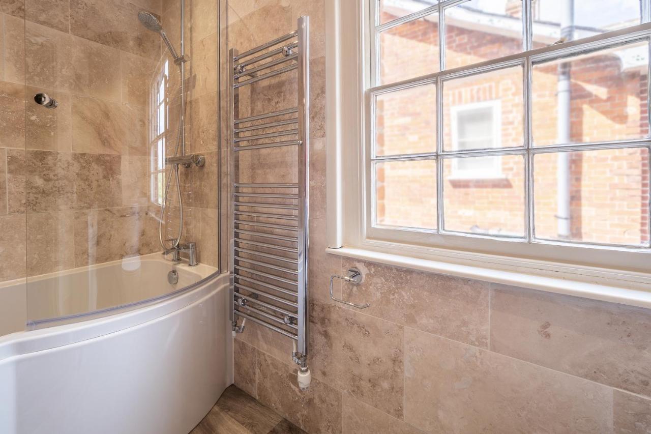 Immaculate Luxury Retreat In Pretty Village With Great Pubs - Box Valley Cottage ストーク・バイ・ネイランド エクステリア 写真