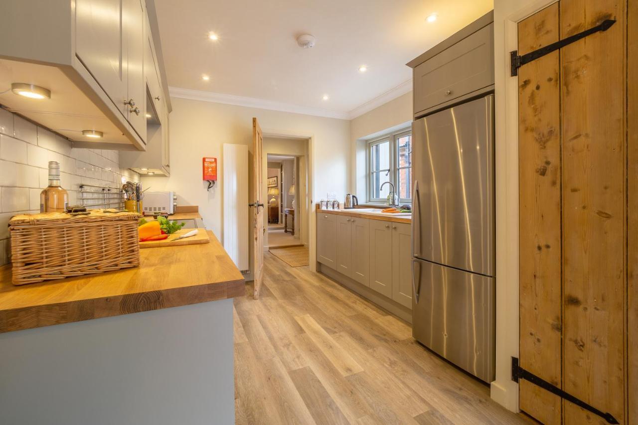 Immaculate Luxury Retreat In Pretty Village With Great Pubs - Box Valley Cottage ストーク・バイ・ネイランド エクステリア 写真