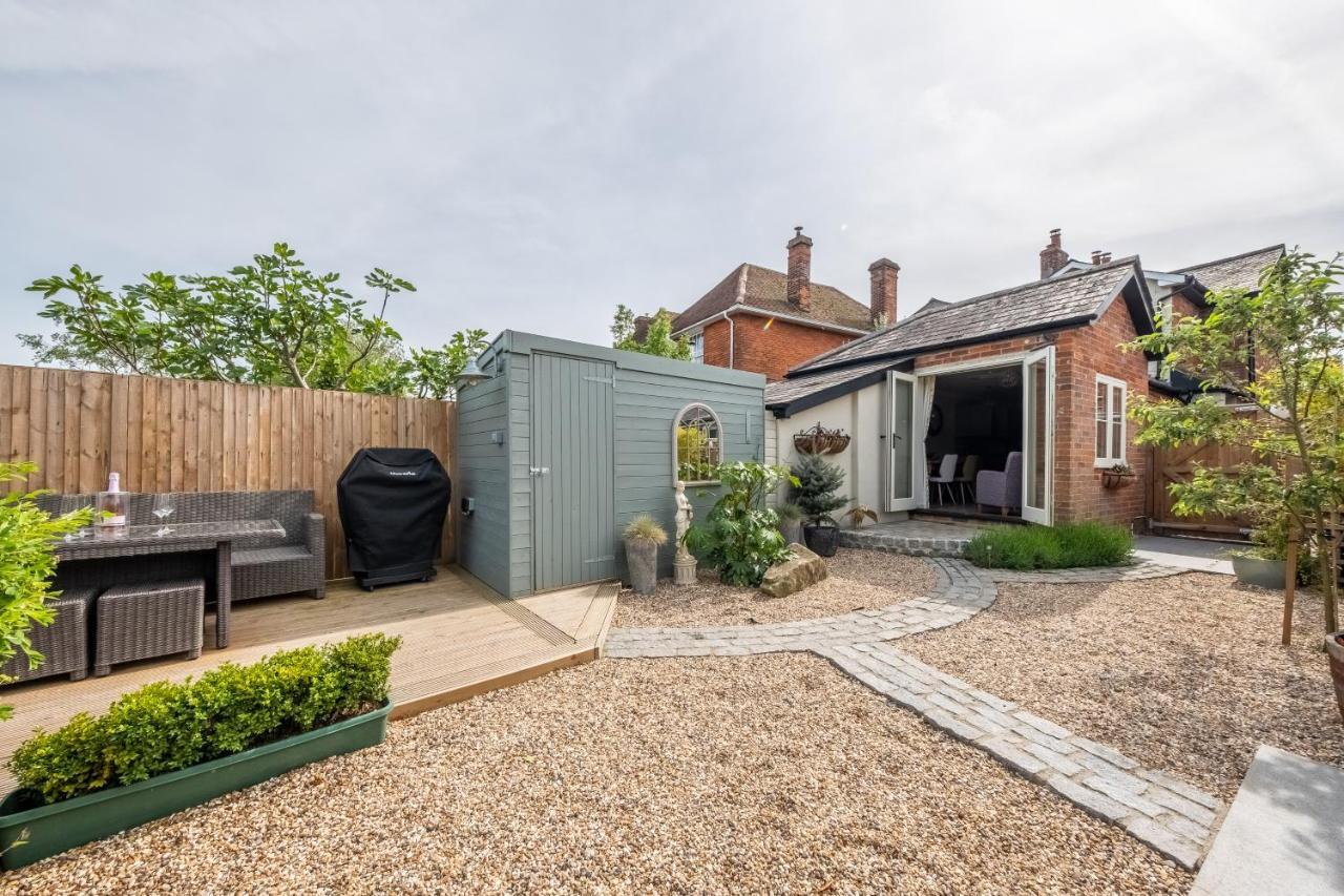 Immaculate Luxury Retreat In Pretty Village With Great Pubs - Box Valley Cottage ストーク・バイ・ネイランド エクステリア 写真